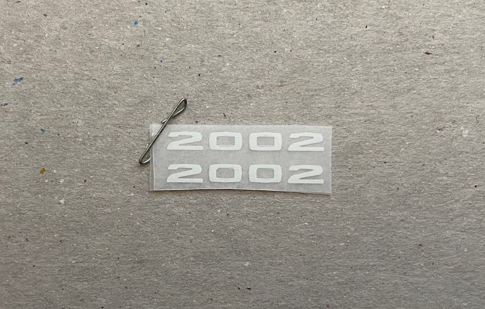 (25mm) Gauge Script '2002' Decal (pair)