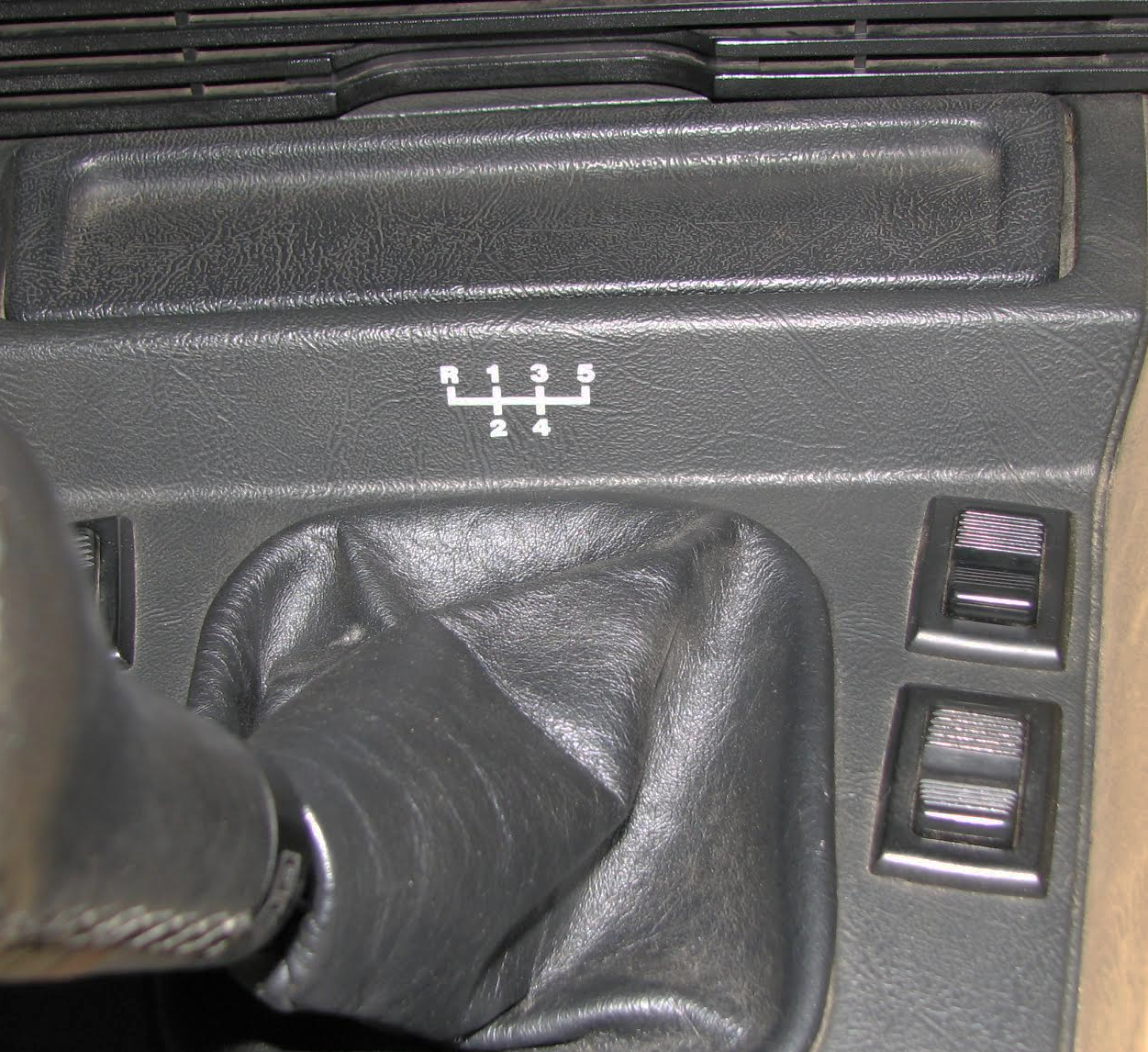 Shift Decal BMW e9/e21/e24 (Gold)