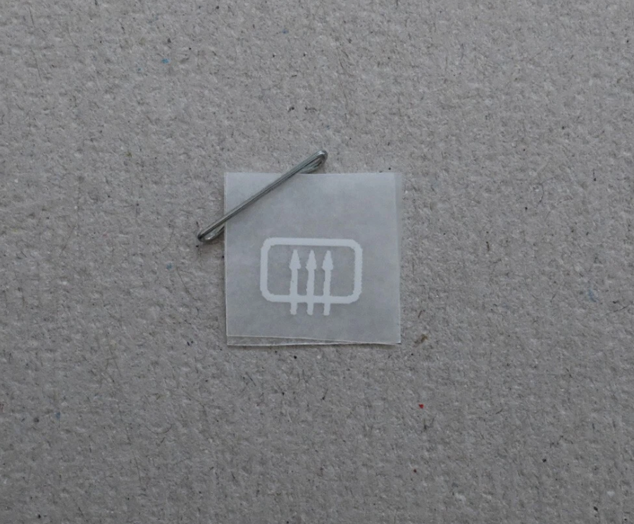 BMW z3 Rear Defrost Decal (Vertical Button)